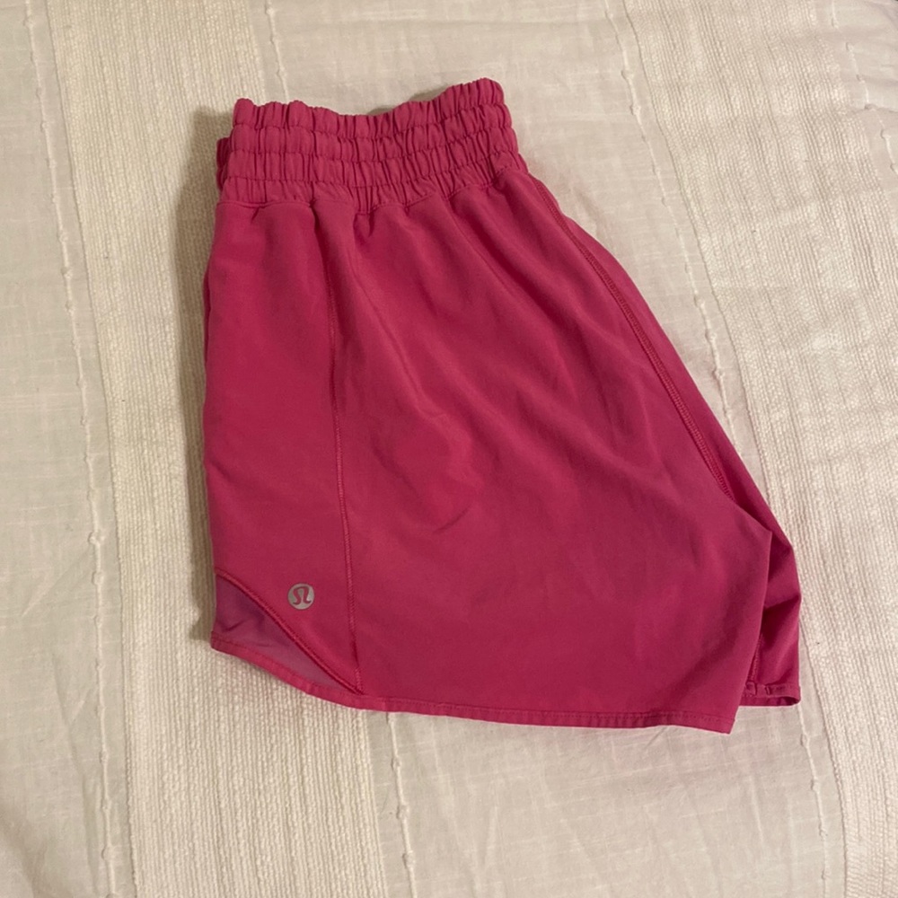 lululemon pink hotty hot shorts